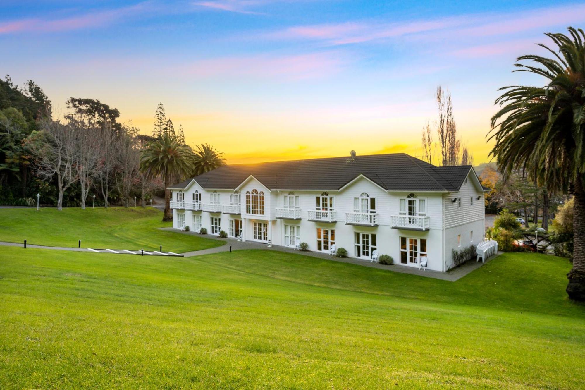 Wallaceville Motor Upper Hutt
